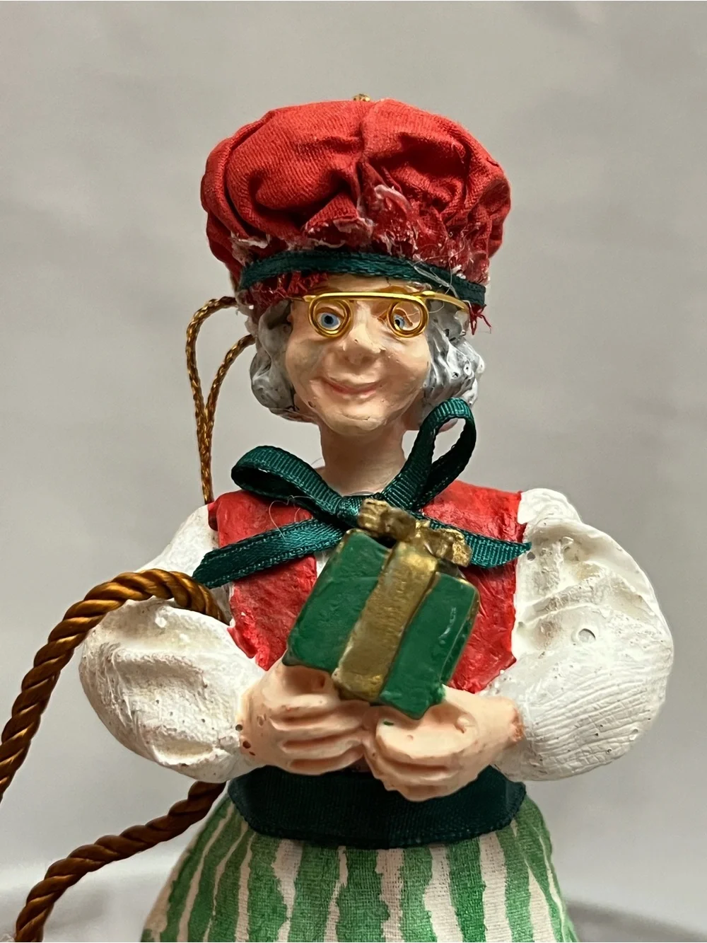 Classic Collectibles Mrs. Claus Christmas Figurine Ornament 1994 w/ Box